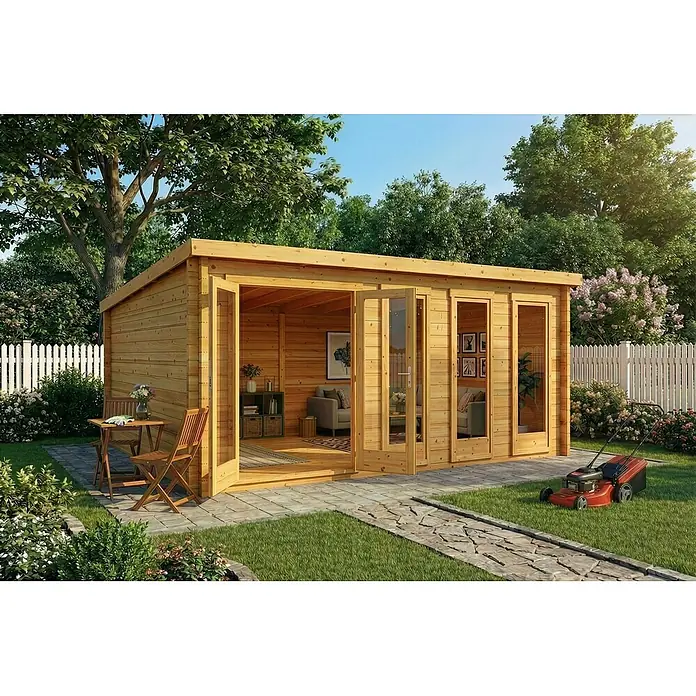 Alpholz Gartenhaus Atrium D - Außenmaß inkl. Dachüberstand (B x T): 598 x 618 cm, Holz, Pinie - Gartenhaus aus hellem Holz mit offenen Türen, das ein möbliertes Interieur enthüllt, auf einer Terrasse in einem üppigen Garten, ideal als Außen-Rückzugsort.