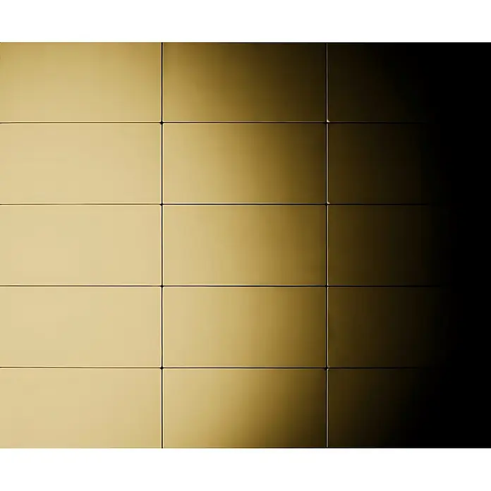 ALLOY Mosaikfliese Mosaik Fliese massiv Metall Messing gewalzt gold 1,6mm stark Bauhaus-BM - 318 x 329 mm, Gold, Sonstiges - Goldfarbene rechteckige Wandpaneele mit Metallic-Finish und Hell-Dunkel-Verlauf.