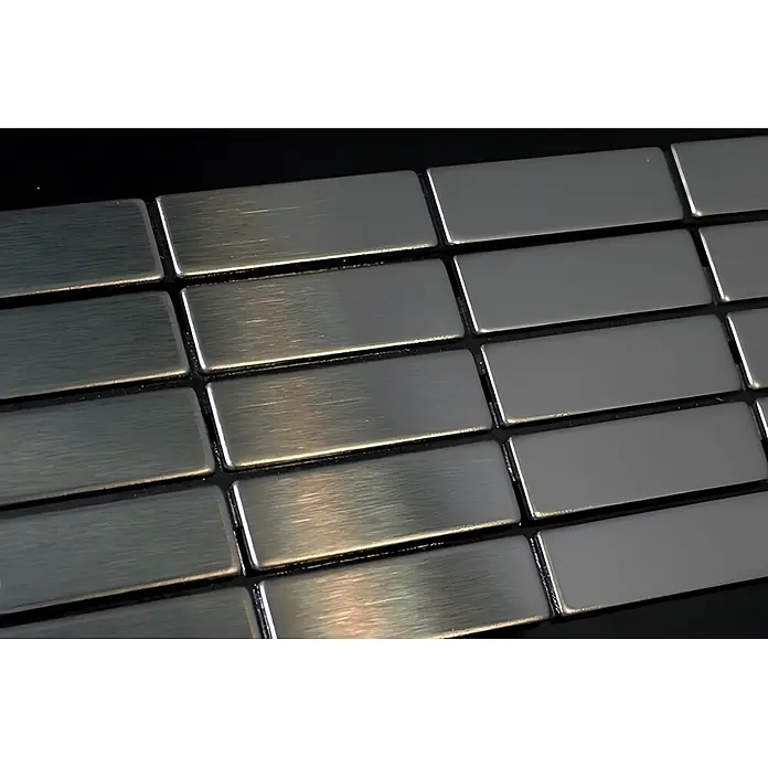ALLOY Mosaikfliese Mosaik Fliese massiv Edelstahl gebürstet grau 1,6mm stark Cabin-S-S-B - 316 x 329 mm, Grau, Silber, Sonstiges - Rechteckige silberne Metallfliesen mit gebürsteter und glatter Oberfläche, in Gitteranordnung.