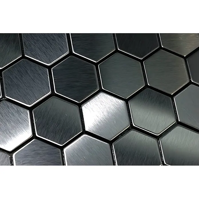 ALLOY Mosaikfliese Mosaik Fliese massiv Edelstahl marine gebürstet grau 1,6mm Honey-S-S-MB - 329 x 332 mm, Grau, Silber, Blau, Sonstiges - Gebürstete metallische sechseckige Fliesen in Silbergrau, ein Mosaikmuster bildend.