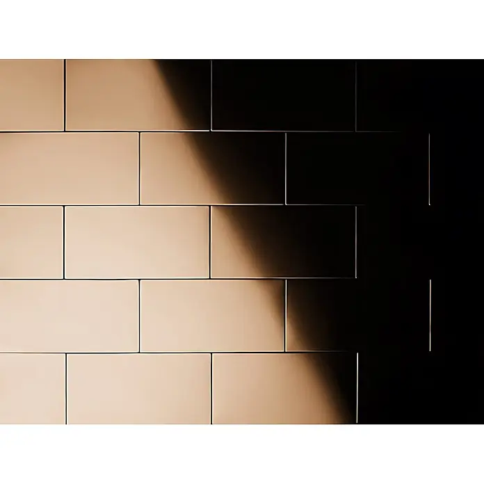 ALLOY Mosaikfliese Mosaik Fliese massiv Titan hochglänzend kupfer 1,6mm stark Subway-Ti-AM - 76 x 152 mm, Bronze, Hochglänzend - Rechteckige Wandfliesen aus bronzefarbenem Metall mit glänzender Oberfläche und starkem Hell-Dunkel-Verlauf.