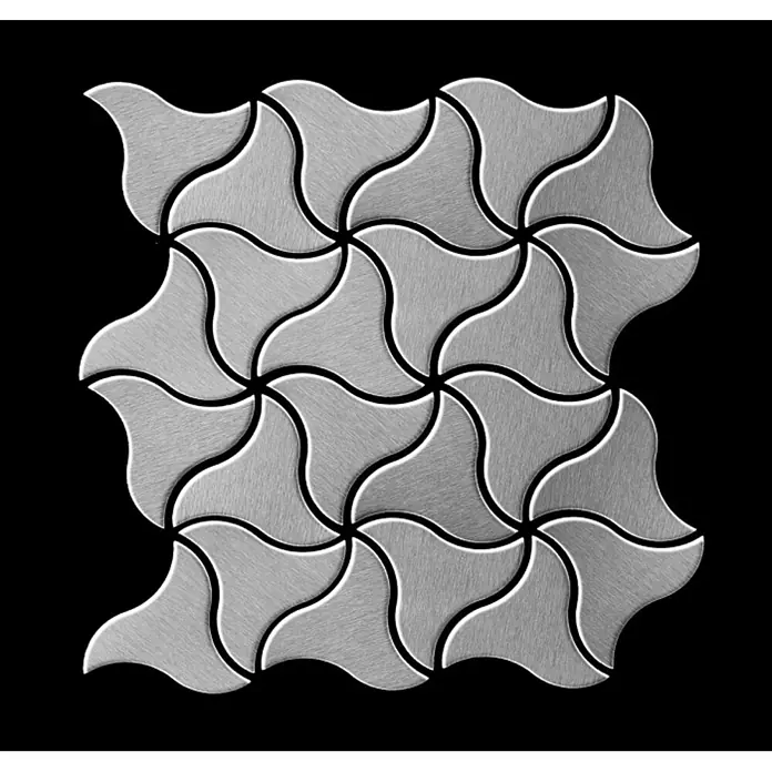 ALLOY Mosaikfliese Mosaik Fliese massiv Edelstahl gebürstet grau 1,6mm stark Ninja-S-S-B - 313 x 255 mm, Grau, Silber, Sonstiges - Ineinandergreifende, gebürstete Silbermetallfliesen bilden ein welliges, geometrisches Muster.
