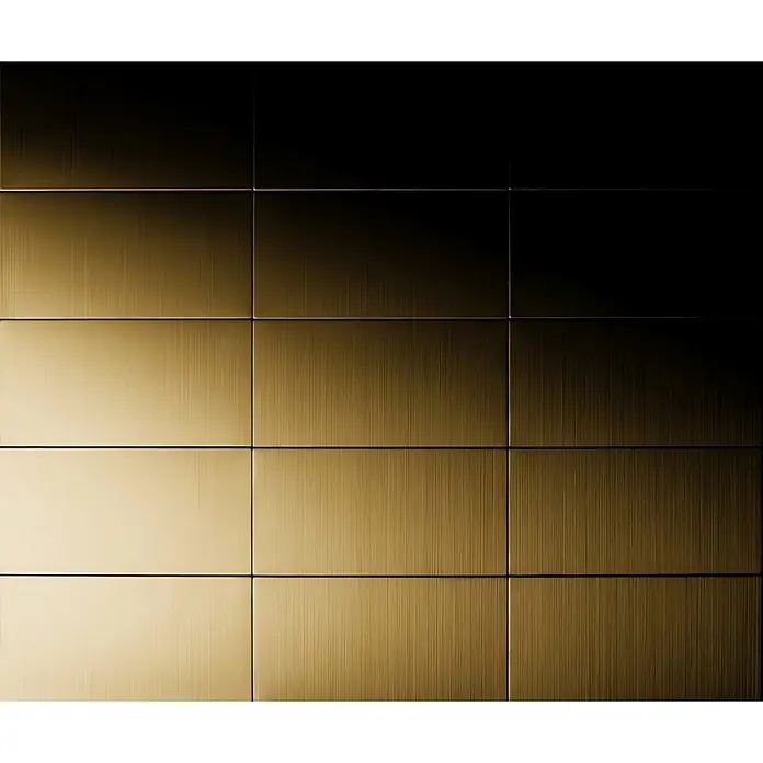 ALLOY Mosaikfliese Mosaik Fliese massiv Metall Titan gebürstet gold 1,6mm stark Bauhaus-Ti-GB - 318 x 329 mm, Gold, Sonstiges - Gebürstete goldene Metallfliesen in einem Raster, mit einem Farbverlauf von hellem Gold zu dunklem Messing.