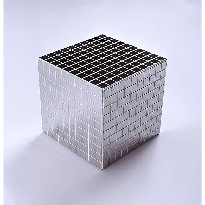 ALLOY Mosaikfliese Mosaik Fliese massiv Metall Edelstahl hochglanz grau 1,6mm Mosaic-S-S-M - 322 x 322 mm, Grau, Silber, Hochglänzend - Glänzender Silberwürfel aus vielen kleinen quadratischen Blöcken mit dunkler Oberseite.