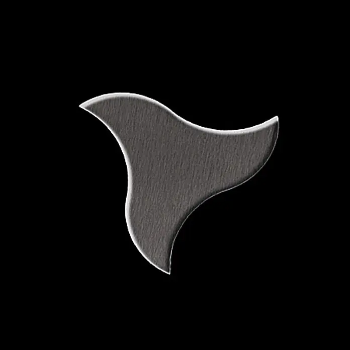 ALLOY Mosaikfliese Mosaik Fliese massiv Titan gebürstet dunkelgrau 1,6mm stark Ninja-Ti-SB - 313 x 255 mm, Schwarz, Grau, Sonstiges - Strukturiertes dunkelgraues, dreizackiges Emblem mit gebogenen Kanten und weißem Rand.