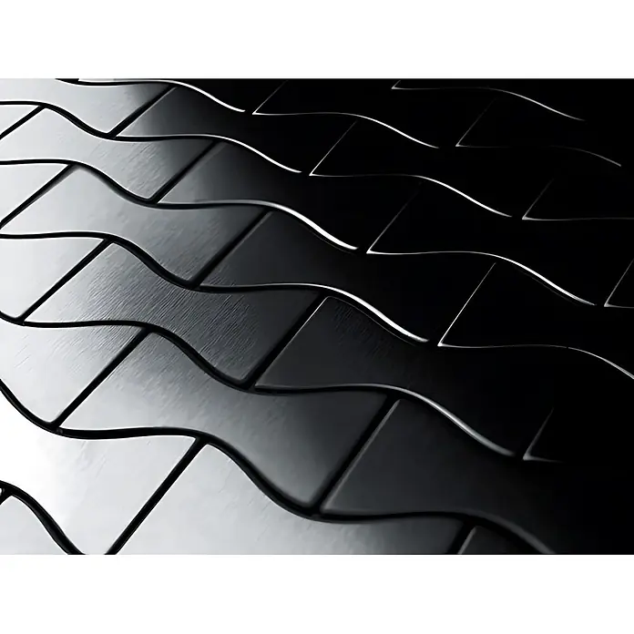 ALLOY Mosaikfliese Mosaik Fliese massiv Titan gebürstet dunkelgrau 1,6mm stark Kismet-Ti-SB - 329 x 299 mm, Schwarz, Grau, Sonstiges - Dunkle, gewellte Metalloberfläche mit reflektierenden, segmentierten Paneelen, die einen Licht- und Schattenverlauf erzeugen.