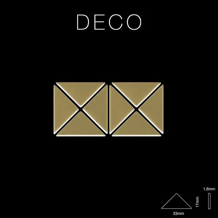 ALLOY Mosaikfliese Mosaik Fliese massiv Metall Titan hochglänzend gold 1,6mm stark Deco-Ti-GM - 303 x 303 mm, Gold, Hochglänzend - DECO: Goldfarbene dreieckige Dekorationsfliesen, 33x17x1.6mm, in zwei Quadratmustern angeordnet.