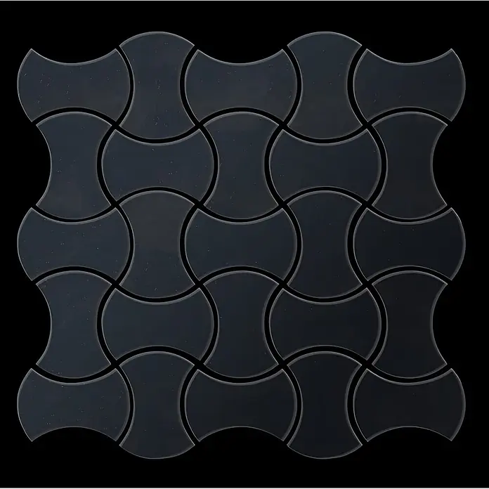 ALLOY Mosaikfliese Mosaik Fliese massiv Metall Rohstahl gewalzt grau 1,6mm stark Infinit-RS - 322 x 322 mm, Grau, Sonstiges - Dunkelgraue, ineinandergreifende Fliesen in einem Puzzle-Muster.