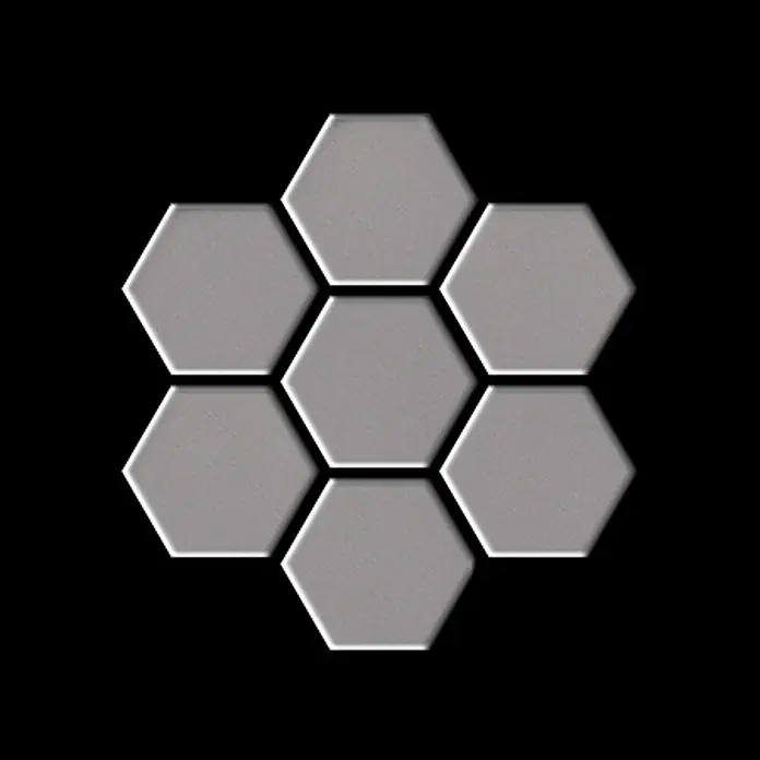 ALLOY Mosaikfliese Mosaik Fliese massiv Metall Edelstahl matt grau 1,6mm stark Honey-S-S-MA - 329 x 332 mm, Grau, Silber, Matt - Sieben graue sechseckige Fliesen in einem Wabenmuster angeordnet.