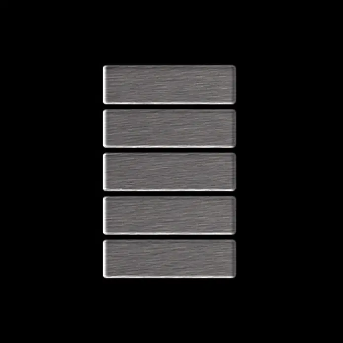 ALLOY Mosaikfliese Mosaik Fliese massiv Edelstahl marine gebürstet grau 1,6mm Cabin-S-S-MB - 316 x 329 mm, Grau, Silber, Blau, Sonstiges - Fünf gestapelte graue Balken aus gebürstetem Metall, ähnlich einer Batterieladeanzeige.