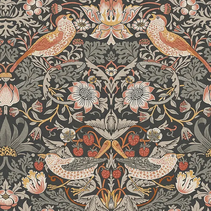 William Morris At Home Vliestapete Erdbeerdieb - Grau, Floral, 1.000 x 52 cm - Dekoratives sich wiederholendes Muster mit Vögeln, Blumen und Erdbeeren auf dunklem Hintergrund.