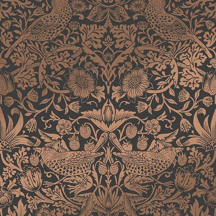 William Morris At Home Vliestapete Vliestapete Erdbeerdieb - Schwarz/Kupfer, Floral, 10 x 0,52 m - Dunkle Tapete mit bronzemetallischem Arts-and-Crafts-Vogel- und Erdbeermuster.