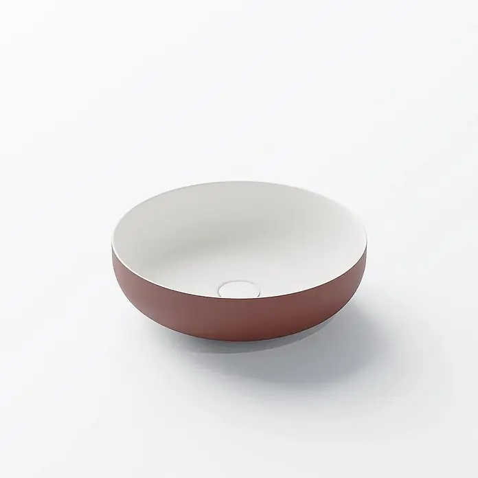 Vola Waschtisch - 0 x 0 cm - Schalenförmiges Aufsatzwaschbecken mit matter rotbrauner Außenseite und glänzender weißer Innenseite.