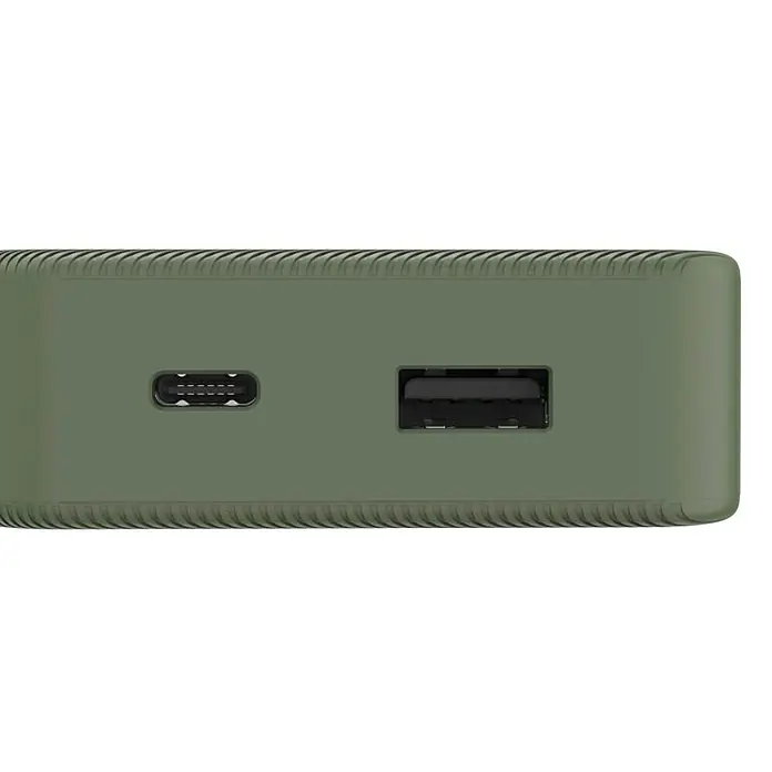 Hama Powerbank 10000 mAh Fast Charge LiPo USB-C USB-A - Grün - Dunkelgrünes Gerät mit gerippten Kanten, USB-C- und USB-A-Anschlüssen.