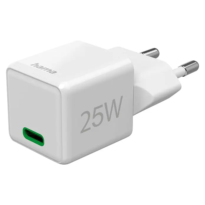 Hama Schnellladegerät 00201981 USB-C Super-Mini-Charger PD 25 W - Weiß - Weißes Hama 25W USB-C Ladegerät mit grün akzentuiertem Anschluss und zwei Eurostecker-Pins.