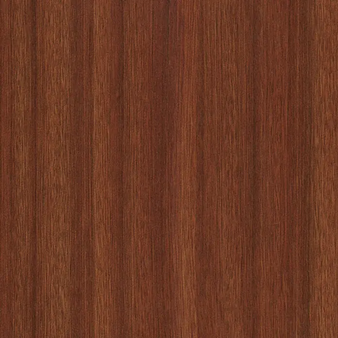 Spanplatte nach Maß - Stärke: 19 mm, L x B: 280 x 207 cm, Sapeli Mahagoni - Detailaufnahme einer Holzoberfläche in warmen Brauntönen mit einer feinen, vertikalen Maserung, die Tiefe und Wärme ausstrahlt.