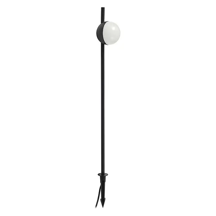 Lindby Erdspießleuchte Darleen -  - Schwarze Outdoor-Erdspießleuchte mit langem Stab und weißem Kugeldiffusor zur Bodenmontage.