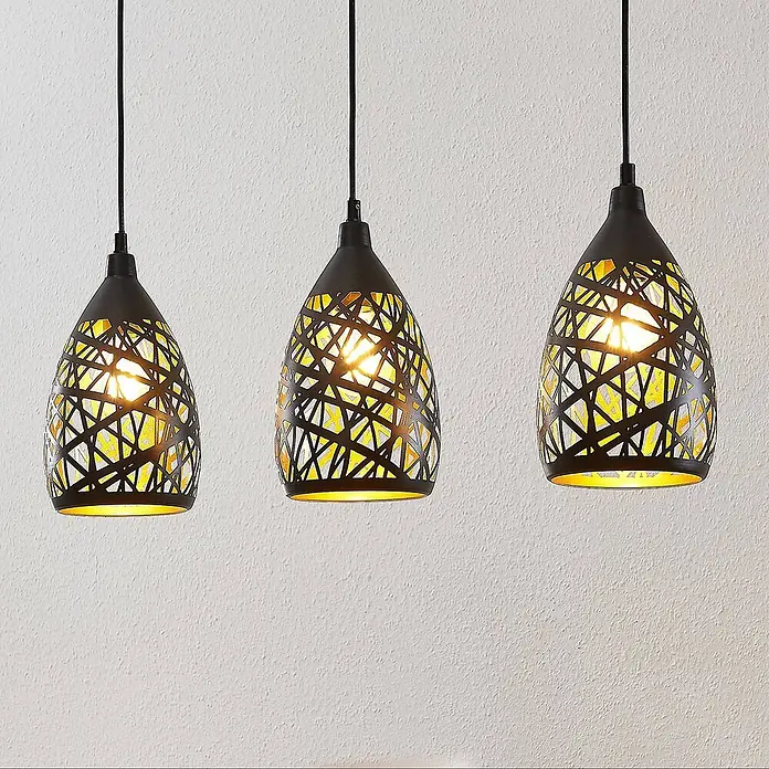 Lindby Pendelleuchte Marcello - L x B x H: 74,5 x 15 x 24 cm, schwarz, Schwarz, gold, E27 - Drei dunkle Pendelleuchten aus Metall mit filigranen Lasercut-Mustern, goldenem Inneren und warmem Licht.