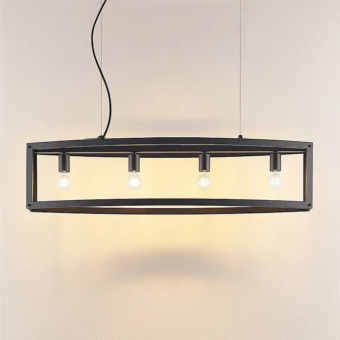 Lindby Pendelleuchte Mizgin - L x B x H: 110 x 25 x 25 cm, schwarz, Schwarz, E27 - Rechteckige schwarze Metall-Pendelleuchte mit vier sichtbaren Glühbirnen, von der Decke hängend.