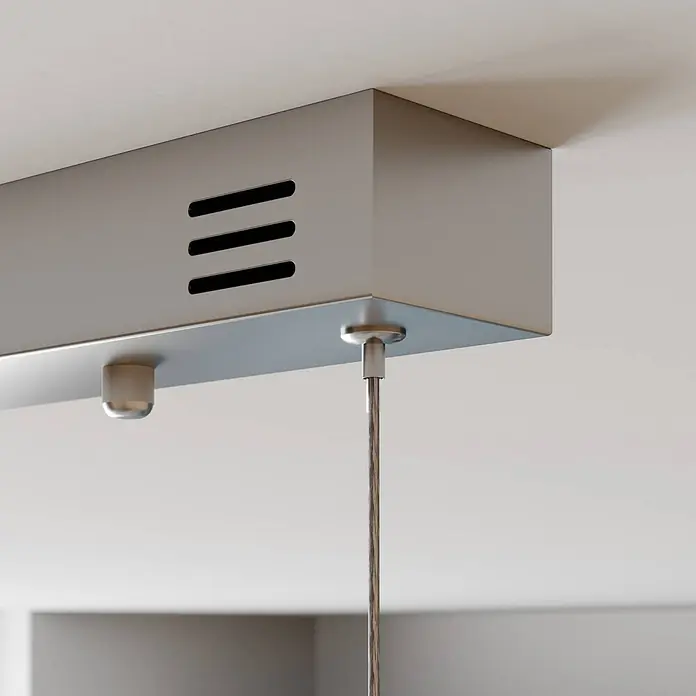 Lucande Pendelleuchte Lyani - chrom / silber, chrom, weiß satiniert - Silberne rechteckige Deckenhalterung aus Metall für Pendelleuchte, mit Lüftungsschlitzen und Aufhängekabel.