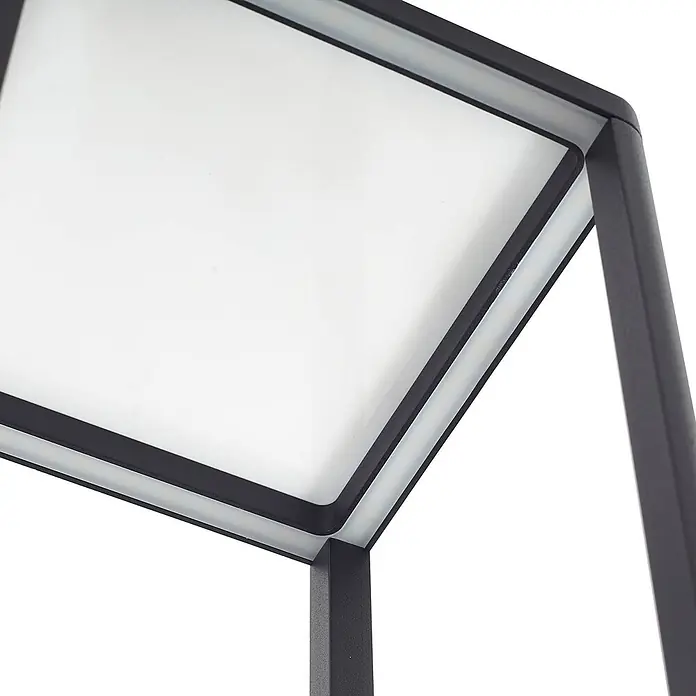 Lucande Außenlaterne Thorvid -  - Moderne schwarze Außenleuchte mit integriertem LED-Streifen und Milchglasdiffusor.