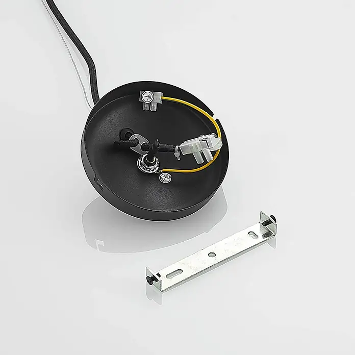 Lucande Pendelleuchte Binta - alu / grau / zink, silbergrau, Schwarz, E14 - Schwarze Metall-Deckenrosette mit sichtbarer Innenverkabelung und Anschlüssen sowie separater Montagehalterung.