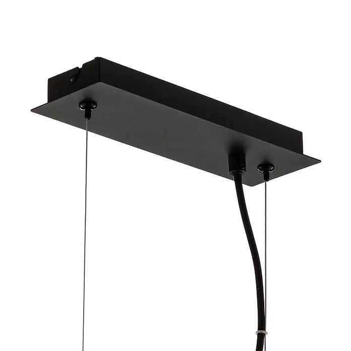 Lucande Pendelleuchte Sotiana - alu / grau / zink, rauchgrau, Schwarz, E14 - Schwarze rechteckige Deckenplatte mit hängenden Kabeln für eine Pendelleuchte.