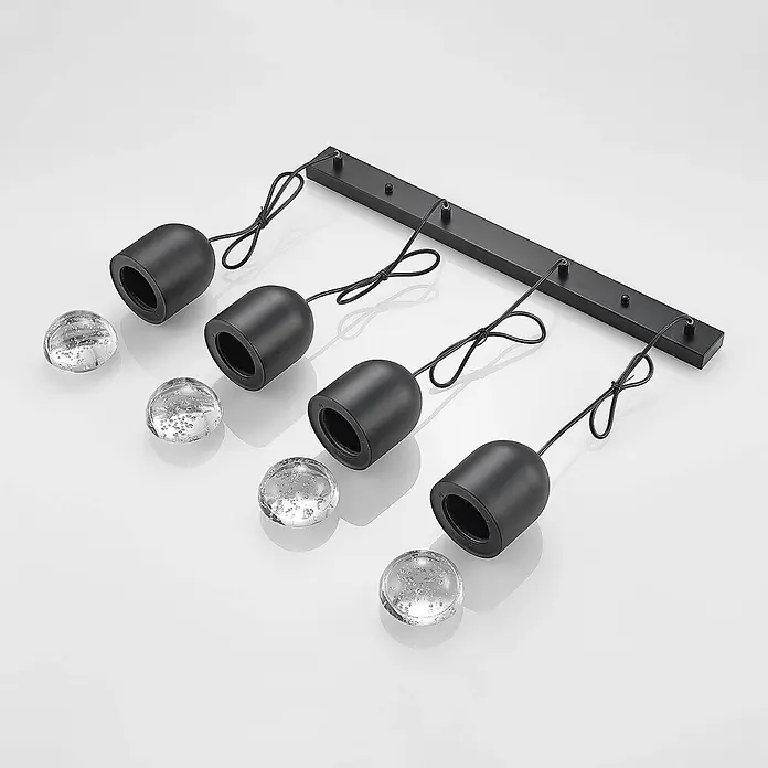 Lucande Pendelleuchte Amielle - L x B x H: 71 x 11 x 17 cm, schwarz, Schwarz, klar, GU10 - Moderne schwarze Mehrfach-Pendelleuchte mit rechteckiger Schiene, vier zylindrischen Fassungen und vier klaren Glaskugeln mit Blasen.