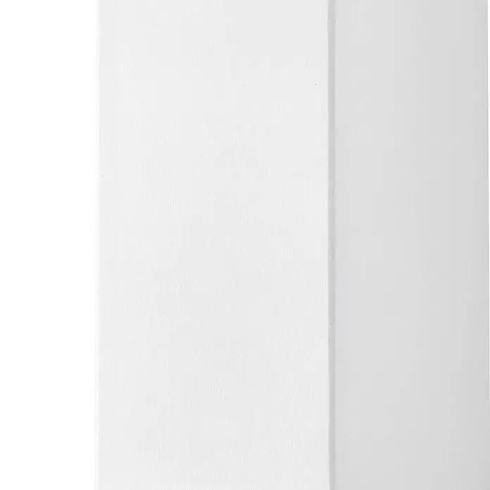 Lucande Außenwandleuchte Xava - 8 x 7 x 16,5 cm, weiß / opal, IP65 - Weiße, texturierte Oberfläche mit vertikaler Kante.