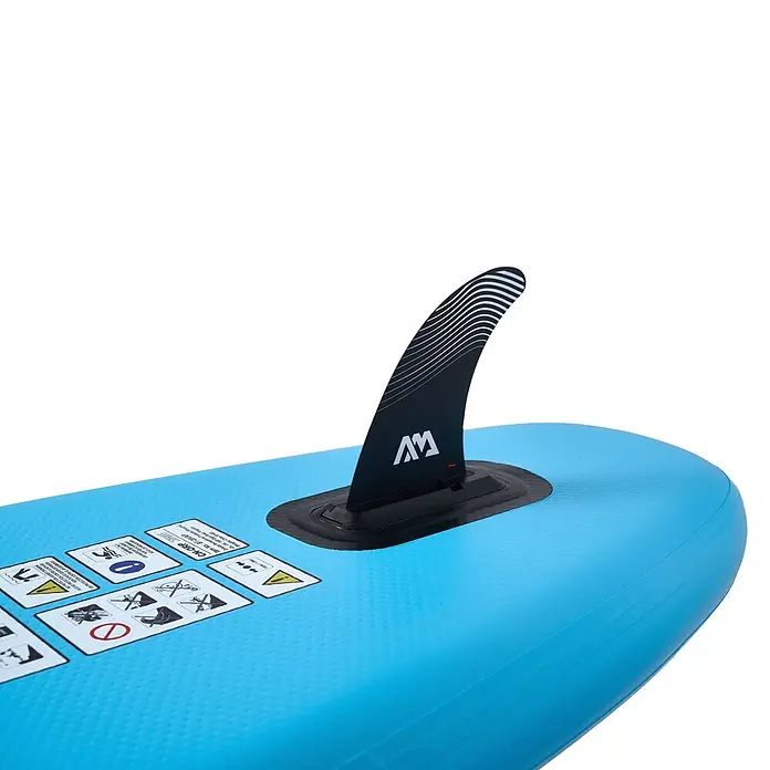 Aqua Marina SUP-Board-Set Vapor - L x B x H: 315 x 79 x 15 cm, Blau, Tragkraft: 140 kg - Nahaufnahme einer schwarzen Finne auf einem blauen aufblasbaren Paddleboard.