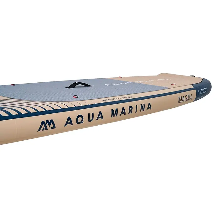 Aqua Marina SUP-Board-Set Magma 11,2" - L x B x H: 340 x 84 x 15 cm, Mehrfarbig, Tragkraft: 150 kg - Aqua Marina Magma aufblasbares Paddleboard, beige und dunkelblau mit hellblauer strukturierter Oberfläche und schwarzem Griff.