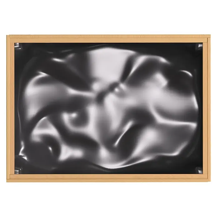 Dobar Hochbeet Kubus - 80 x 58 x 80 cm, Holz, Bernstein - Holzgerahmtes Paneel mit schwarzer, reflektierender, gewellter Oberfläche.