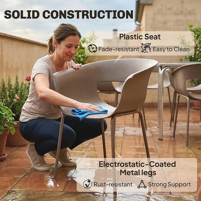 Outsunny Gartenstuhl-Set - 4 Stk., Metall, Kunststoff, Kaffee, B x T x H: 51 x 51 x 74 cm - Brauner Plastikstuhl mit Metallbeinen wird von einer Person auf einer Terrasse gereinigt, was sein wetterfestes und leicht zu reinigendes Design hervorhebt.