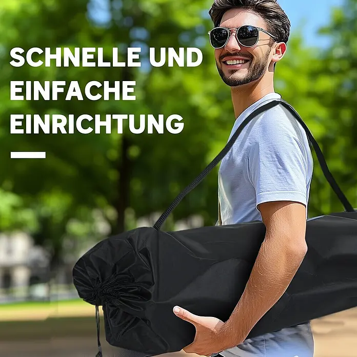 Outsunny Campingstuhl - Metall, Oxfordstoff, Klappbar, Grün - Mann trägt ein schwarzes Produkt in einer Umhängetasche, mit Text „Schnelle und einfache Einrichtung“.