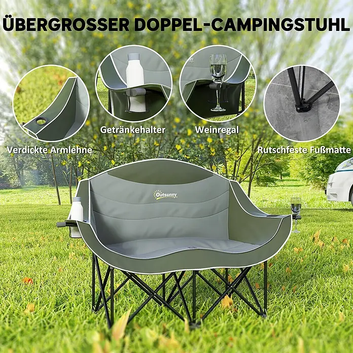Outsunny Campingstuhl - Metall, Oxfordstoff, Klappbar, Grün - Übergroßer grün-grauer Doppel-Campingstuhl mit Getränkehaltern und Weinregal, draußen auf Gras.