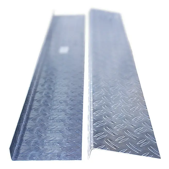 Sarei Riffelblechprofil - Typ: HG 11, 1.000 x 137 x 30 mm, Aluminium - Zwei Metallrampen mit rutschfester Oberfläche für sicheren Halt und einfache Handhabung.Ideal für verschiedene Anwendungen.