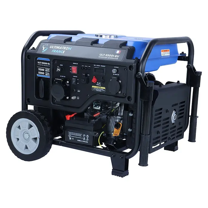 Ultimatron France Stromerzeuger ULT-5500i - Nennleistung: 5 kW, Tankvolumen: 14,5 l, Verbrauch: 2,8 l/h - Blau-schwarzer Ultimatron Inverter-Generator mit Bedienfeld, Rädern und Tragegriffen.