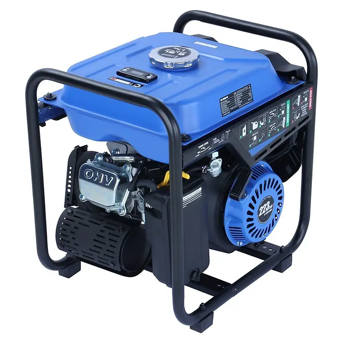 Ultimatron France Stromerzeuger ULT-3800i - Nennleistung: 3,5 kW, Tankvolumen: 6,5 l, Verbrauch: 2,4 l/h - Ein blauer und schwarzer tragbarer Benzingenerator mit Metallrahmen und einem 223ccm 4-Takt-Motor.