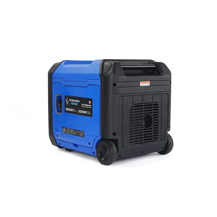 Ultimatron France Stromerzeuger ULT-6500 - Nennleistung: 6,2 kW, Tankvolumen: 12,5 l, Verbrauch: 2,9 l/h - Blauer und schwarzer portabler Inverter-Generator mit Rädern und Griff, zeigt Leistungsangaben.