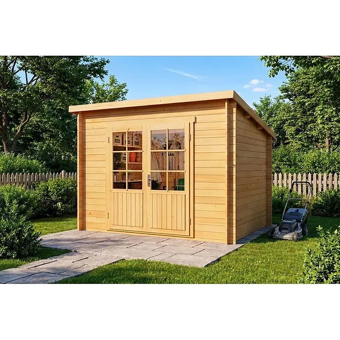 Alpholz Gartenhaus Maria - Außenmaß inkl. Dachüberstand (B x T): 300 x 272 cm, Holz, Pinie - Ein heller Holzgartenhaus mit Doppeltüren und Fenstern, in einem grünen Garten mit einem gepflasterten Weg und einem Rasenmäher in der Nähe.