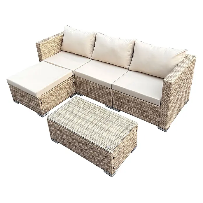SVITA Loungemöbel-Set QUEENS - 5 -tlg., Beige - Beige Rattan-L-förmige Loungegruppe mit cremefarbenen Kissen und passendem Couchtisch für den Außenbereich.