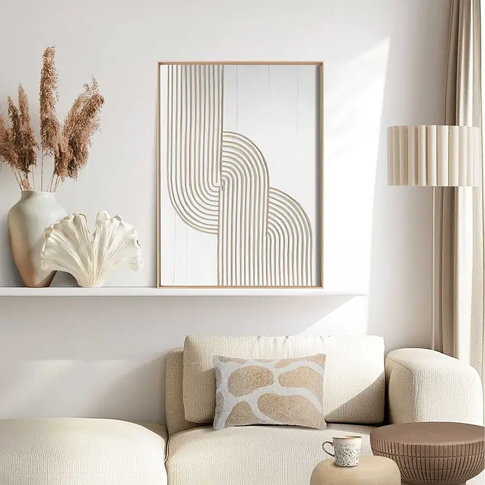 Reinders Bild Craft Art - Strong, B x H: 50 x 70 cm - Gerahmtes Kunstwerk aus hellem Holz mit abstrakten beigefarbenen Texturlinien, auf einem Regal im minimalistischen Wohnzimmer.
