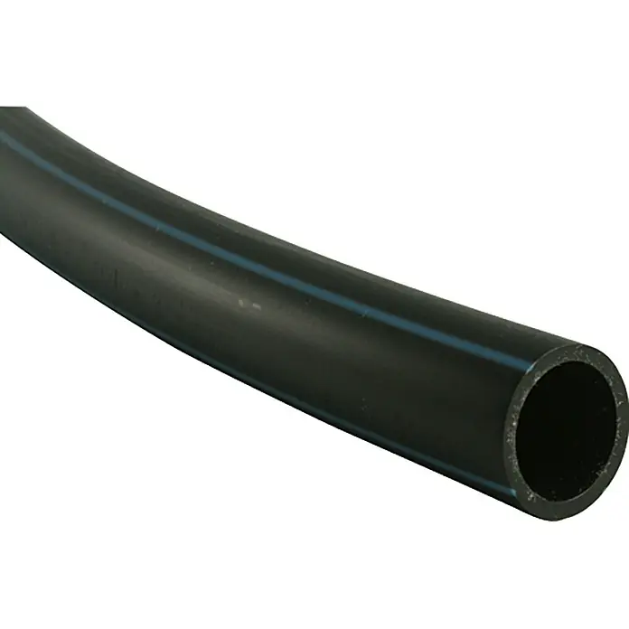 HDPE-Übergangsstück - Durchmesser: 20 mm, Innengewinde: ½″, Polypropylen - Nahaufnahme eines schwarzen Polyethylenrohrs, das für Wasserleitungen oder Bewässerungssysteme verwendet wird.