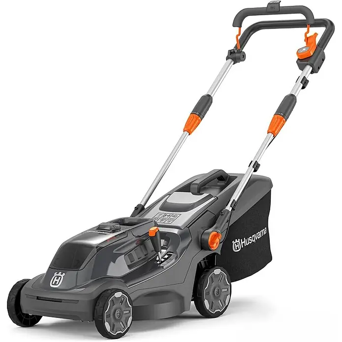 Husqvarna Aspire LC34-P4A Akku-Rasenmäher 34 cm ohne Akku & Ladegerät -  - Grauer und oranger Husqvarna Elektromäher mit schwarzem Fangkorb und verstellbaren Griffen.