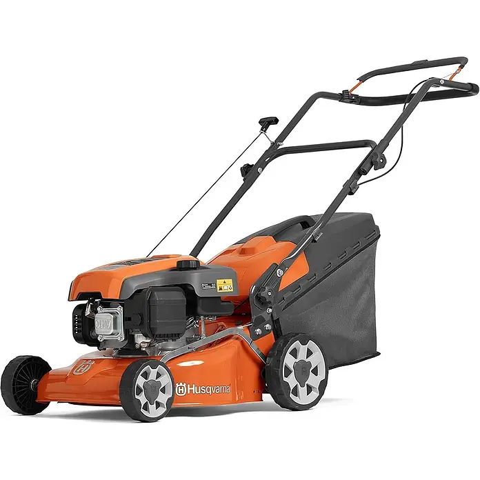 Husqvarna Akku-Rasenmäher LC142iS (ohne Akku) - 36 V, Ohne Akku, Schnittbreite: 420 mm - Orangefarbener Husqvarna Rasenmäher mit schwarzen Akzenten und Grasfangkorb.