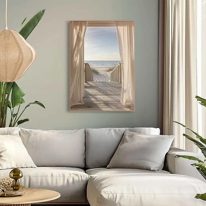 Reinders Bild Slim Frame Wood - Beach Wind, B x H: 50 x 70 cm - Gerahmtes Wandbild mit einer ruhigen Strandszene, Holzweg, Meer und transparenten Vorhängen. Hängt in einem modernen Wohnzimmer.