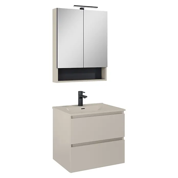 Riva Yasumi LED-Spiegelschrank Yasumi/Lynn - B x H: 60 x 76,8 cm, Fume, Spanplatte - Hellbeiger Badmöbel-Waschtischunterschrank mit Spüle, dunkler Armatur und passendem Spiegelschrank mit Beleuchtung.