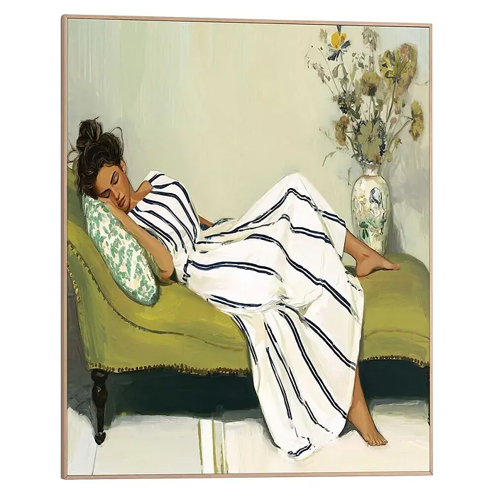 Reinders Bild Slim Frame Wood - Napping Beauty, B x H: 40 x 50 cm - Gemälde einer Frau in weiß-blau gestreiftem Kleid, die auf einer grünen Chaiselongue neben einer Vase mit Blumen schläft.
