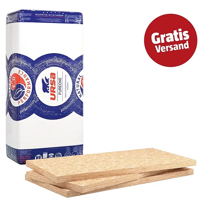 Ursa PureOne Glaswolle Trennwandplatte 037 - Stärke: 60 mm, Wärmeleitfähigkeit: 0,038 W/(mK) - URSA PureOne Dämmung: eine große weiß-blaue verpackte Rolle und mehrere gestapelte hellbraune Mineralwolle-Dämmplatten.