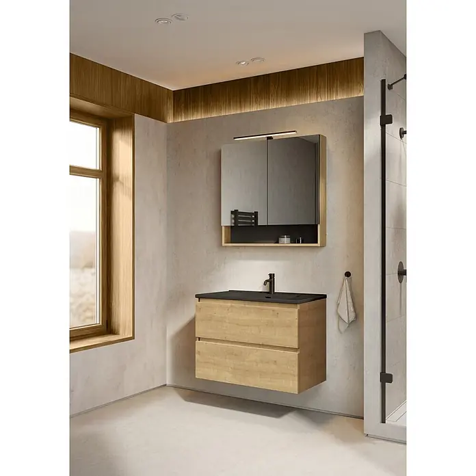 Riva Lynn Waschtischunterschrank - B x T x H: 80 x 45,6 x 53 cm, Hamilton Eiche - Modernes Badezimmerwaschtisch mit hellem Holz, dunklem Waschbecken und Armatur, sowie passendem Spiegelschrank mit Beleuchtung.